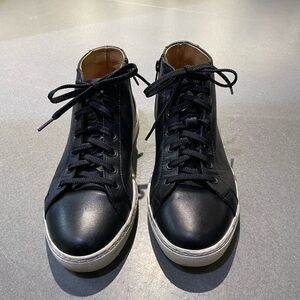 Women’s all leather high top Sarah Pacini sneaker